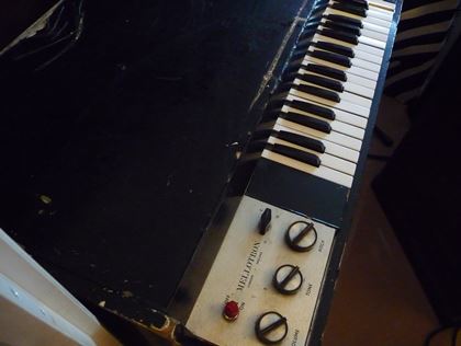 Mellotron-M400